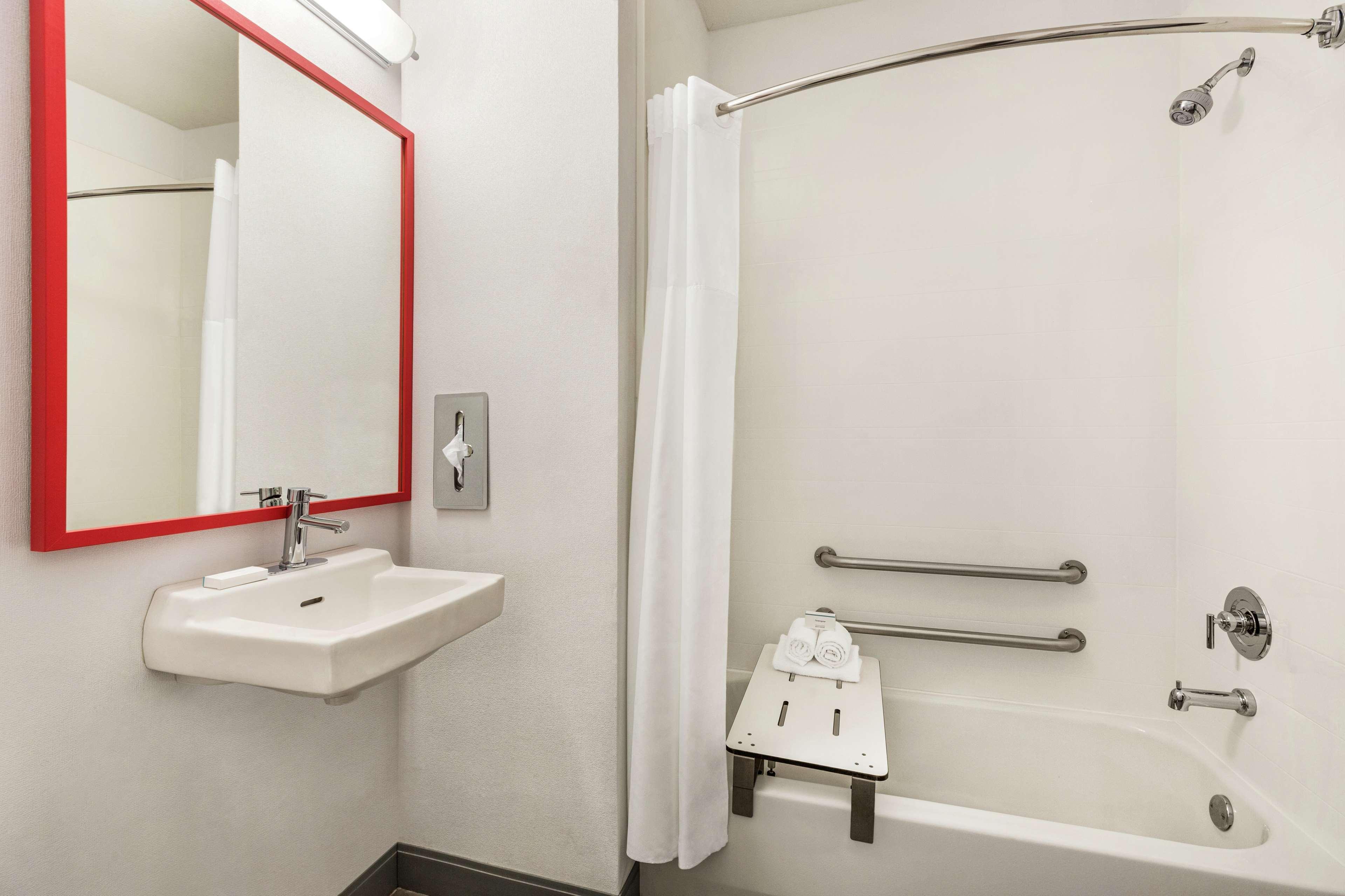 Hampton Inn Kansas City Blue Springs Bagian luar foto