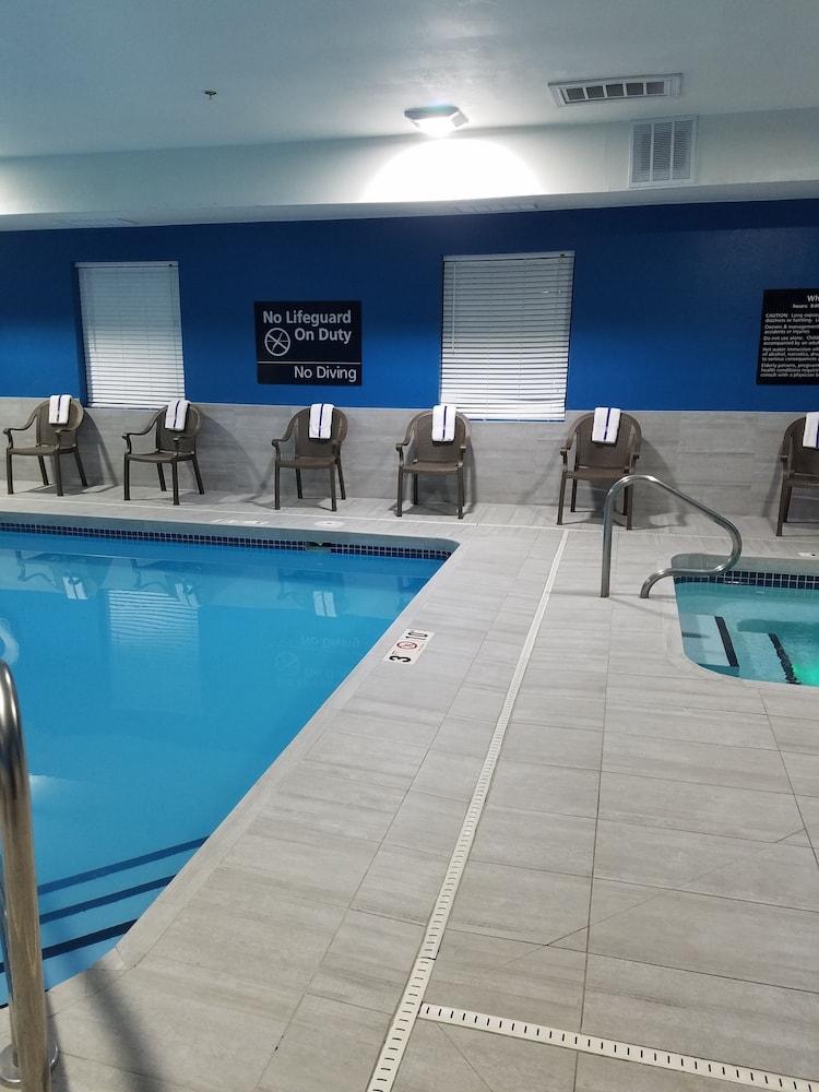 Hampton Inn Kansas City Blue Springs Bagian luar foto