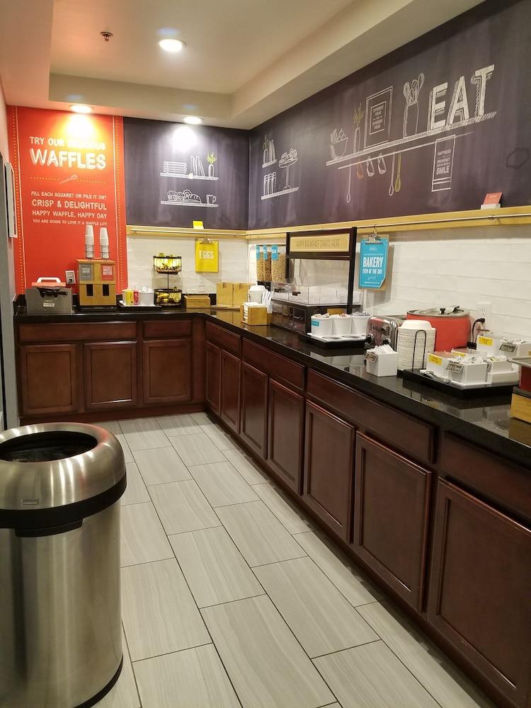 Hampton Inn Kansas City Blue Springs Bagian luar foto