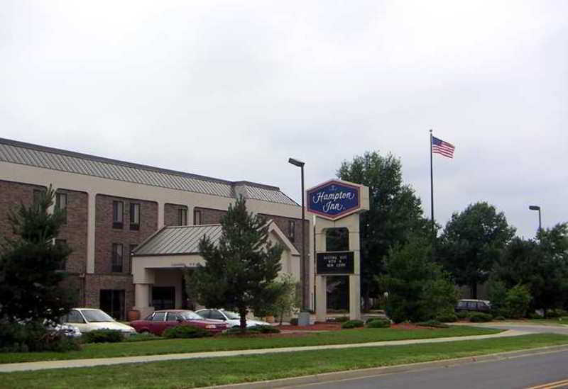 Hampton Inn Kansas City Blue Springs Bagian luar foto
